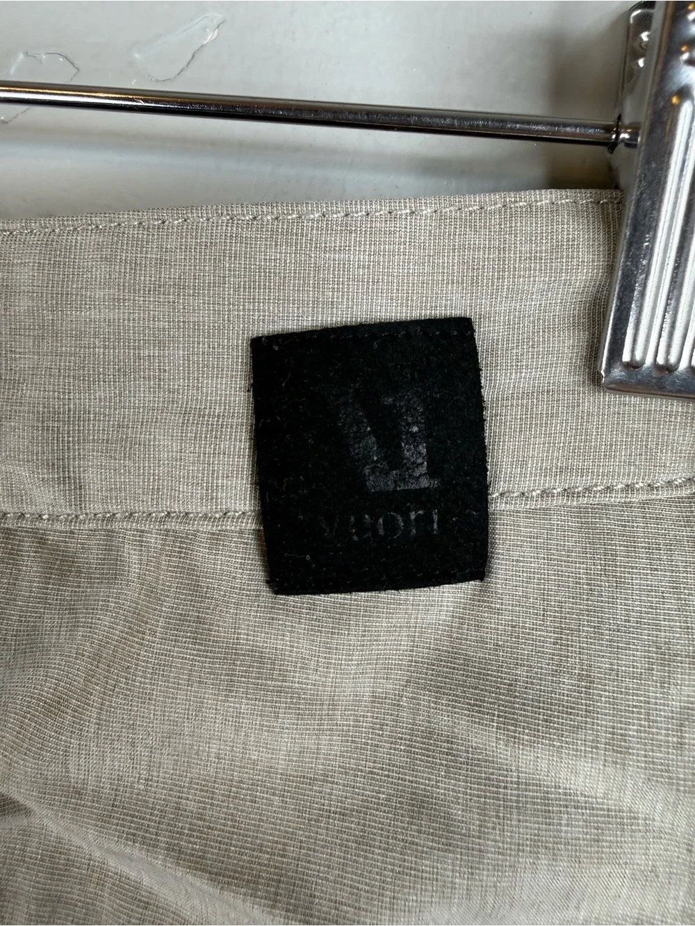 Vuori Mens Aim Chino Pants Size 30 x 31 Tan Stretch Business Golf Casual Khaki